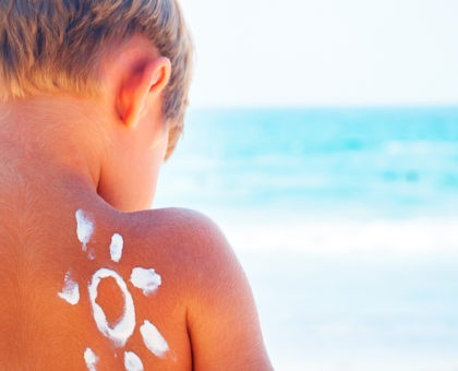 Sabes cómo proteger la piel de tus hijos este verano